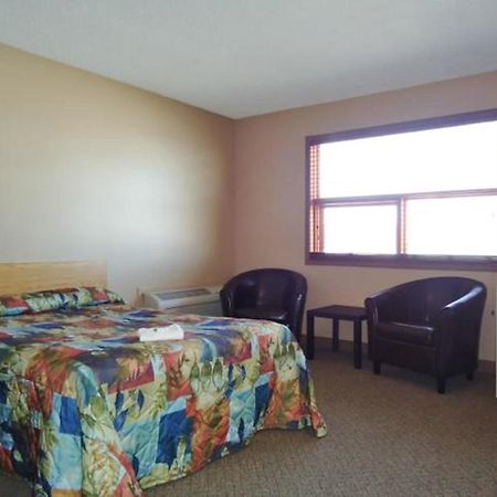 Chubby'S Bar & Motel Belle Plaine ภายนอก รูปภาพ