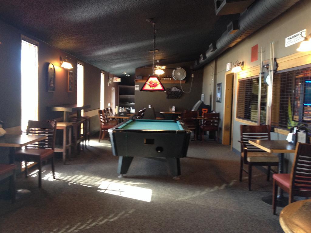 Chubby'S Bar & Motel Belle Plaine ภายนอก รูปภาพ